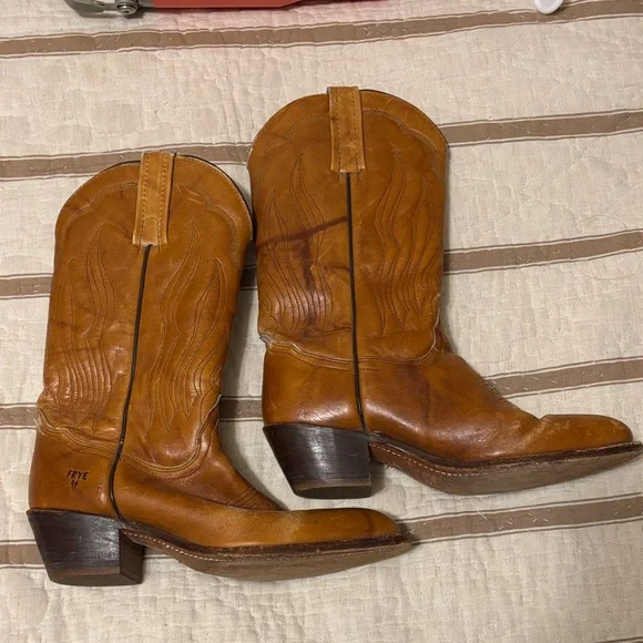 Women’s Vintage Frye Tan Leather Western Boots Size 9B - Picture 2 of 8
